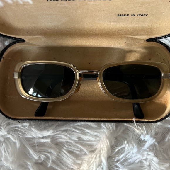 Vintage Giorgio Armani sunglasses with branded lenses. Excellent condition. - Picture 10 of 12